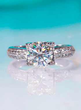 莫桑石玫瑰金双排钻四爪牛头戒指