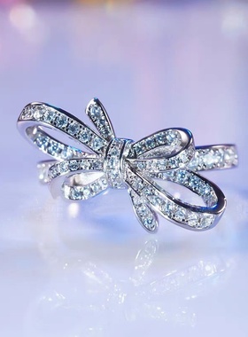 立体蝴蝶结满钻莫桑石戒指