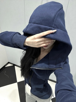 开春卫衣外套女款早春修身收腰短款上衣女紧身2025新款穿搭女款薄