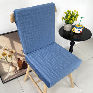 儿童增高坐垫宝宝餐椅加厚保暖垫小学生吃饭椅子座椅垫子冬季椅垫