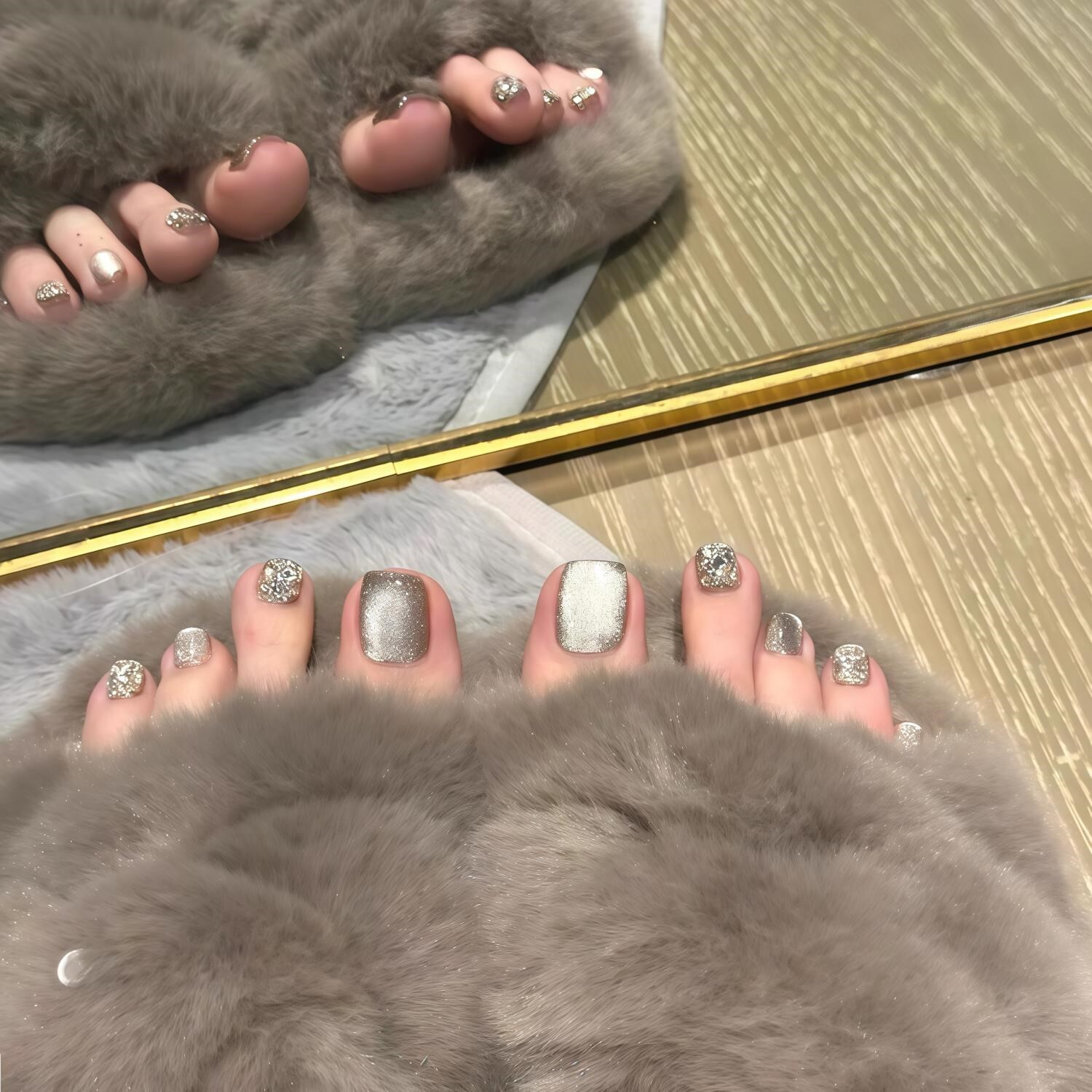 猫眼爆闪脚指甲贴片穿戴甲高级感2026新款脚趾甲假脚甲片美甲贴片