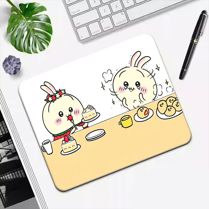 吉伊卡哇鼠标垫小号女生电脑办公键盘垫学生书桌垫护腕写字桌面垫