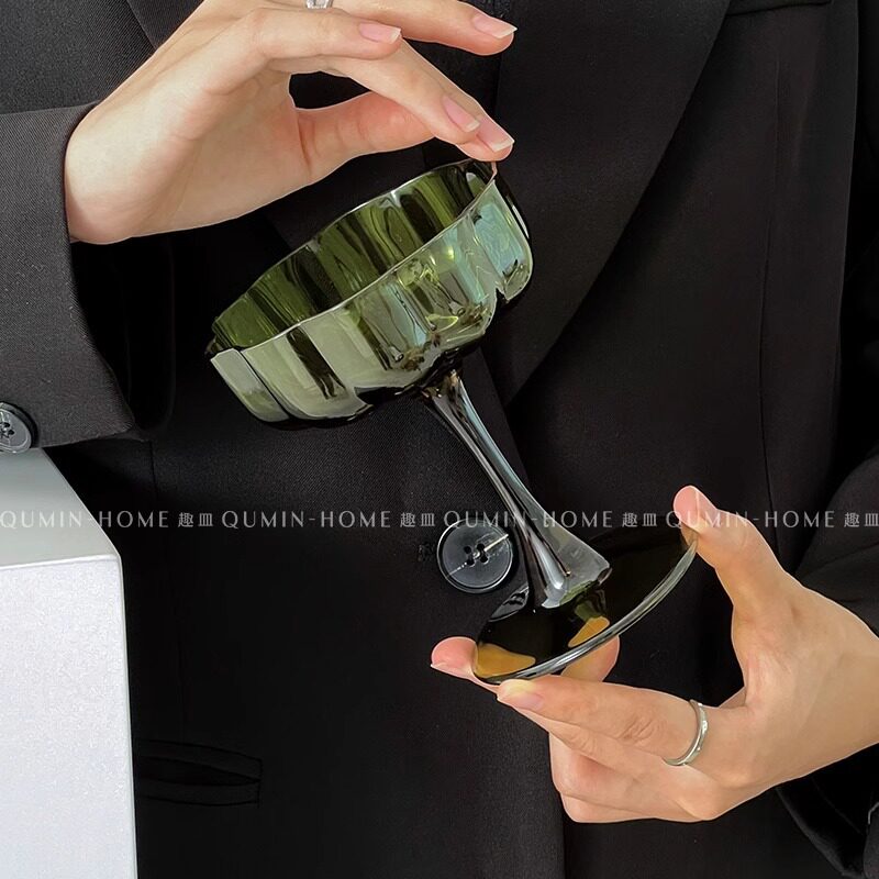 法式复古小众绿色高脚玻璃杯中古香槟杯果酒杯子家用宴会热红酒杯