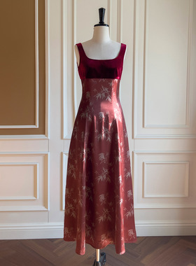 法式复古方领吊带连衣裙碎花背心裙酒红色敬酒服气质礼服裙 68340