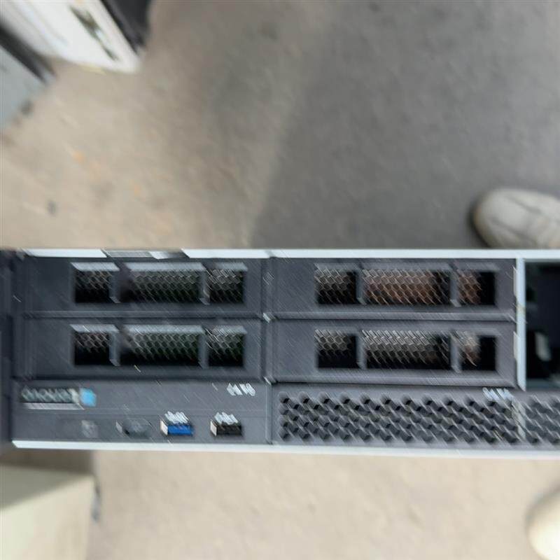 联想SR550 2U服务器 平台准系统 双散单电550W，不-议价