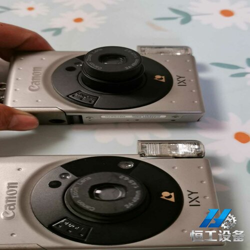 询价~佳能IXY APS胶卷相机，银色机身，24-48mm变焦镜头