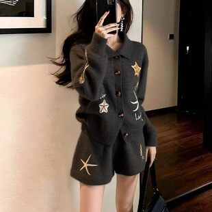 小个子秋冬慵懒风套装女减龄撞色软糯遮肉显瘦针织开衫短裤两件套