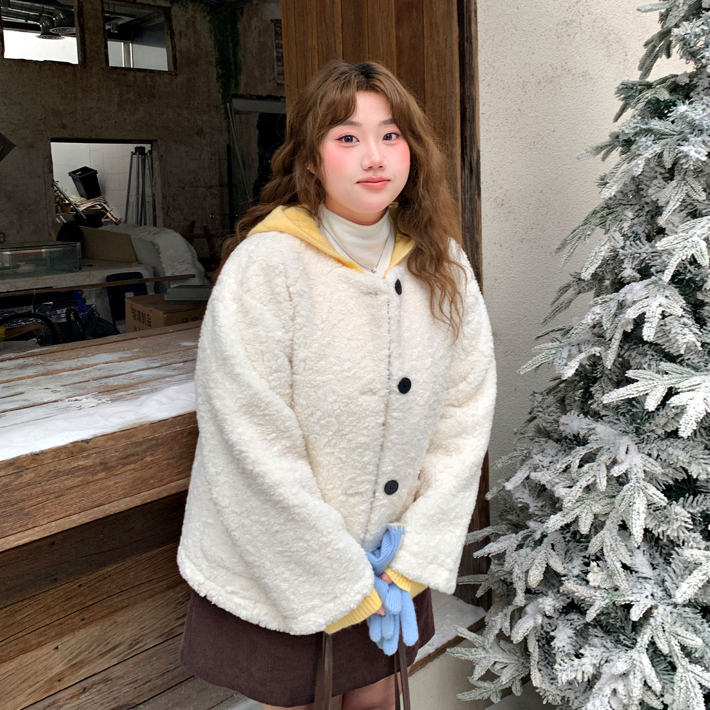 YUZI鱼子小香羊羔毛奶白外套大码