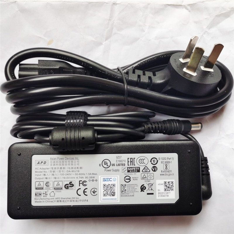 Seagate存储器电源适配器19VDC 4.74A输入充电器NSA4-Bay 16TB