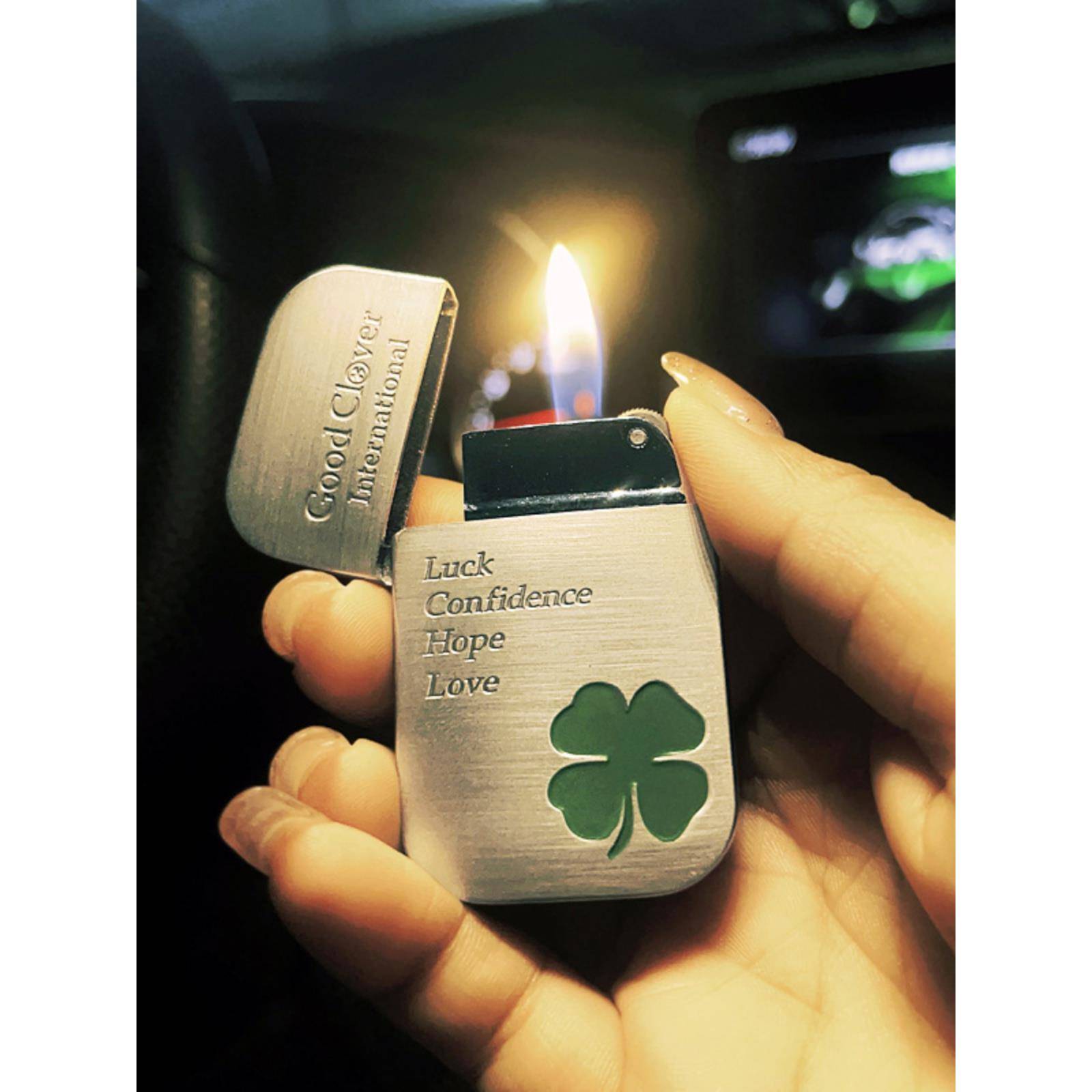 幸运四叶草砂轮充气翻盖明火金属打火机简约个性创意送男朋友女友
