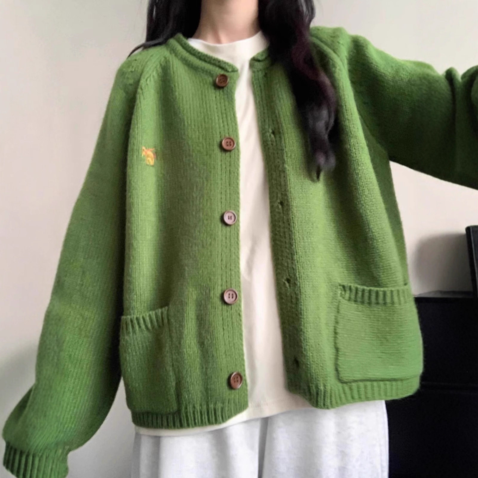 日系复古绿色针织开衫毛衣外套女2026春季新款慵懒宽松风软糯上衣