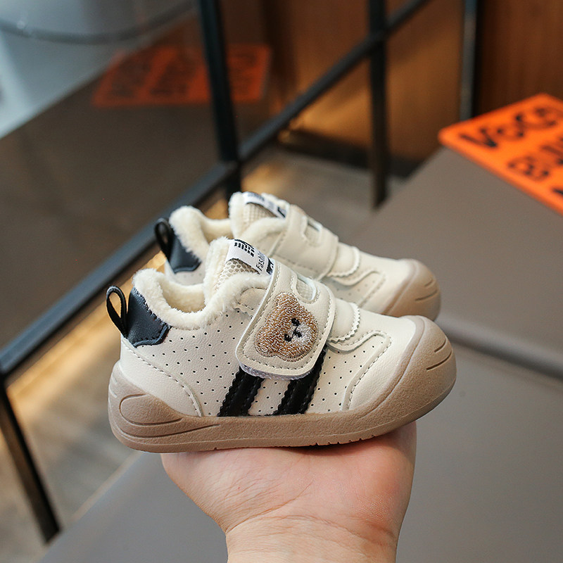 婴幼儿保暖加绒软底学步鞋皮面