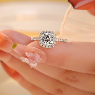 小方糖闭口戒指1克拉仿真钻戒订求婚结婚送女友礼物仿纯银莫桑石