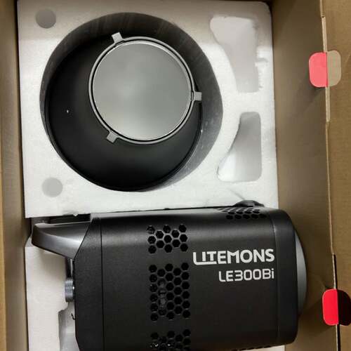 可维修Godox Litemons LE300Bi，，，几乎原包