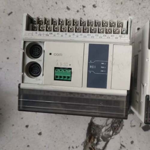 可维修RC1 PLC，，，，20，信捷两台成色自定义缺端盖