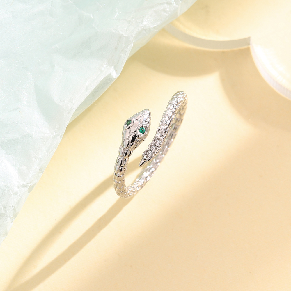 绿眼蛇形戒指缠绕纹理小蛇指环祖母绿锆石生肖蛇关节戒蛇年冷淡风