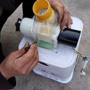 远程wifi控制开关定时喂食器鸽子鸡鸭信鸽食槽定时家禽自动喂食器