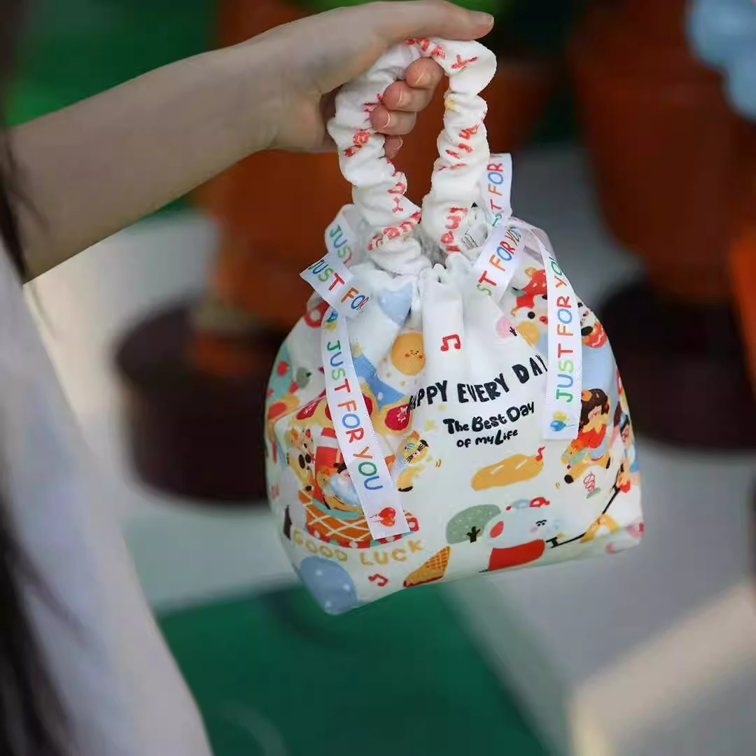 六一儿童节礼品袋卡通可爱幼儿园小朋友糖果袋小礼品袋手提伴手礼