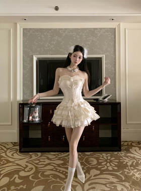 韩缪越南小众Laneci法式纯欲风蕾丝绑带收腰修身吊带高腰蓬蓬短裙