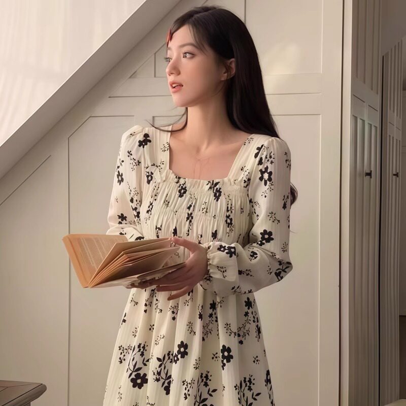2025年新款女碎花连衣裙裙子长袖秋冬内搭收腰显瘦打底裙