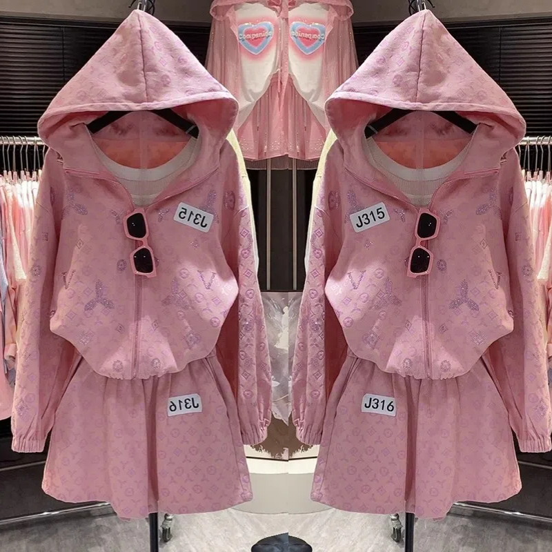 开春韩系穿搭一整套高级感小香风粉色印花连帽防晒外套短裤套装女,女装/女士精品,时尚套装,淘宝优惠券,粉丝福利购,淘宝优惠卷