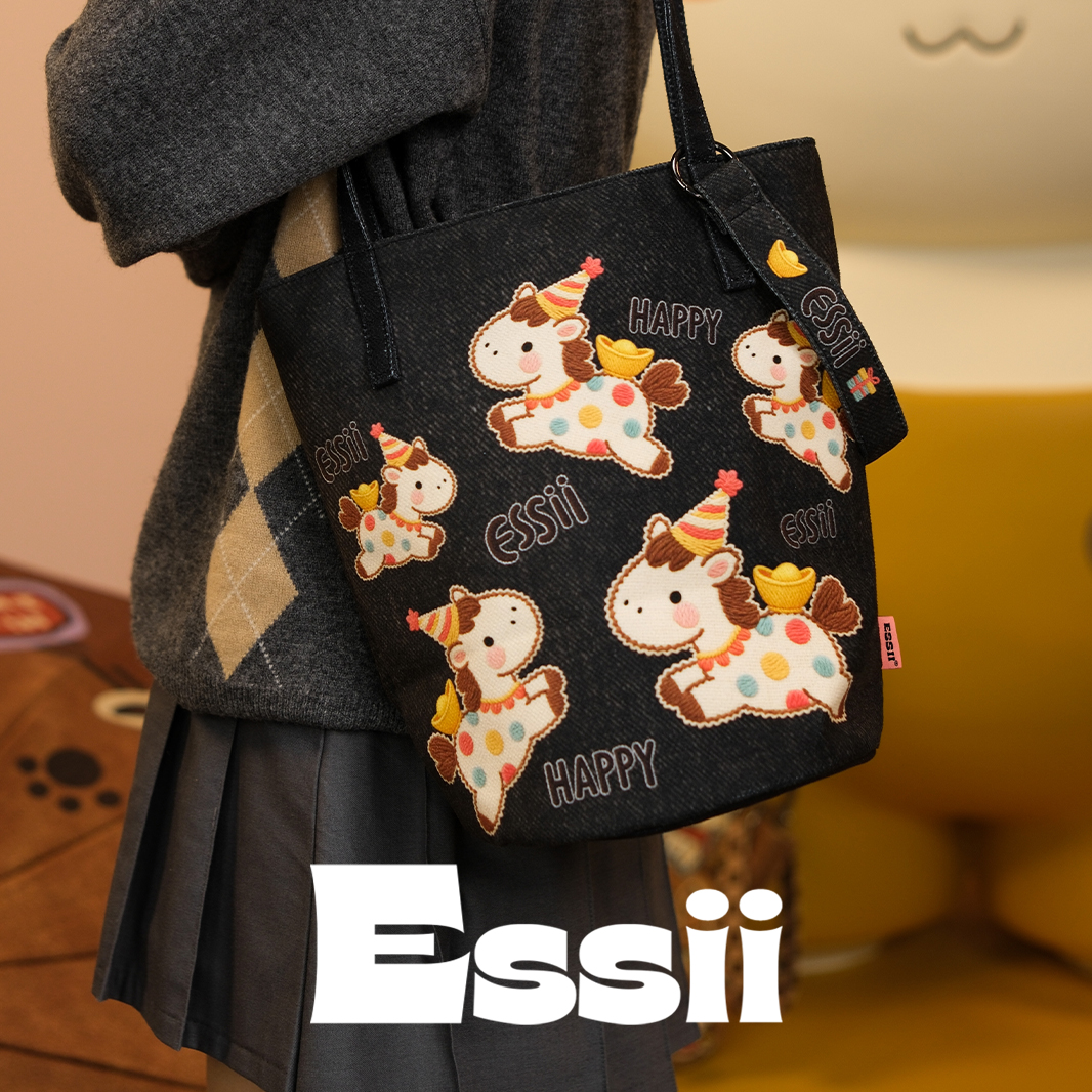 完美款款马上有钱可爱卡通印花学生包单肩可斜挎加长水桶帆布包女