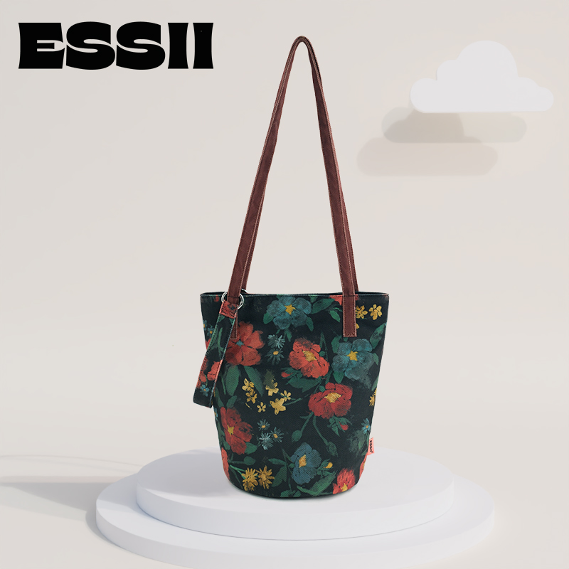 完美款款花朵插画休闲百搭女士简约文艺单肩可斜跨加长水桶布包包