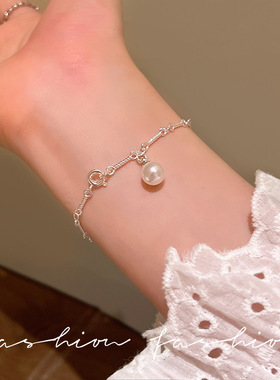 法式不规则珍珠手链女2025新款爆款时尚通勤手环手串轻奢气质手饰