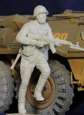 源模居GK树脂白模模型1/35 二战士兵 军事题材手办兵人军人276RPJ