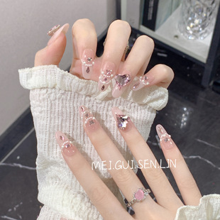 美人鱼2025新年穿戴甲红色显白爱心钻小众网红 玫瑰森林