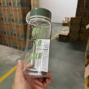 新款 直饮杯厂家夏季 水杯大容量塑料水杯批发带提手滤网运动水壶杯