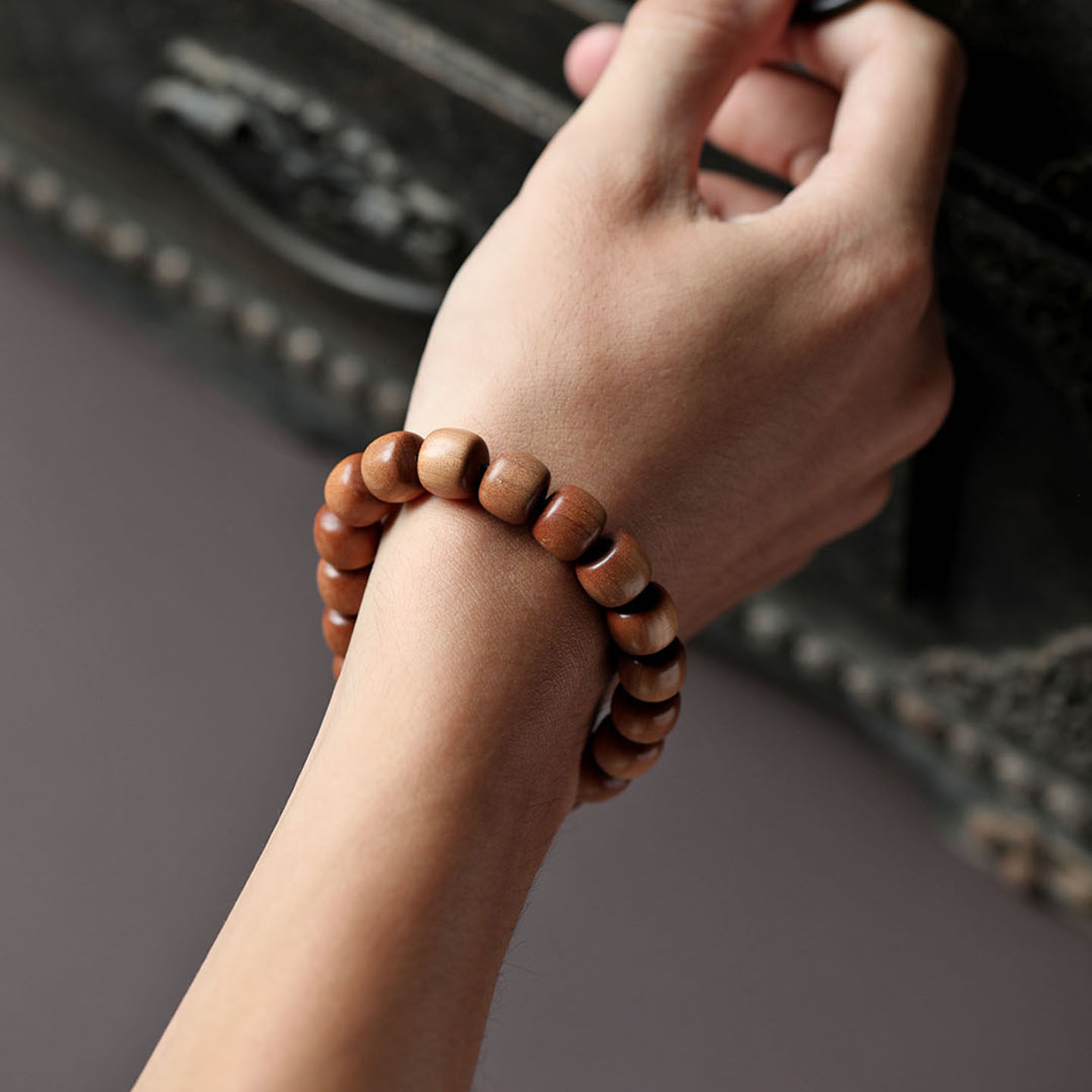 濮暹老山檀香手串念珠女款108颗奶香味木质佛珠10x11老型桶珠男士