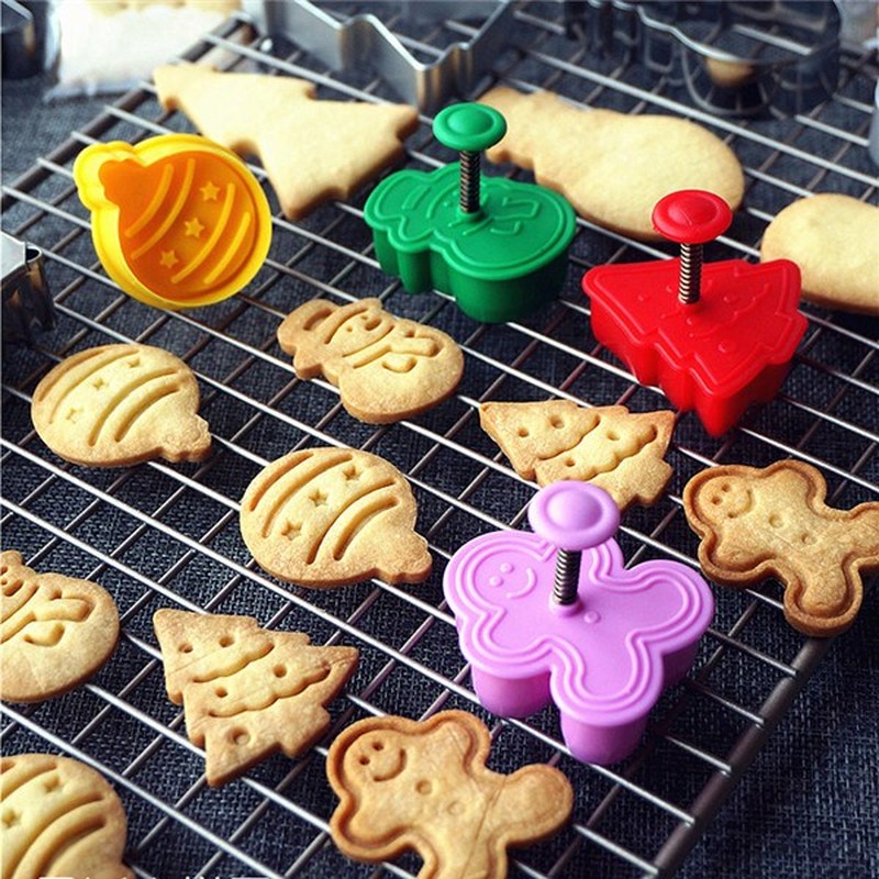 4pcs Stamp Biscuit Mold 3D Cookie Plunger Cutter Pastry Deco