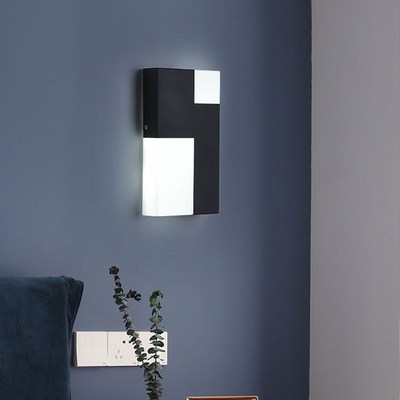 Postmodern wall lamp black and white geometric pattern simpl