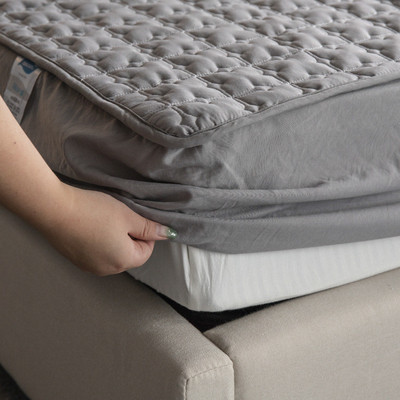 ADOREHOUSE Washable Bed Cover Queen Size Breathable Solid Co