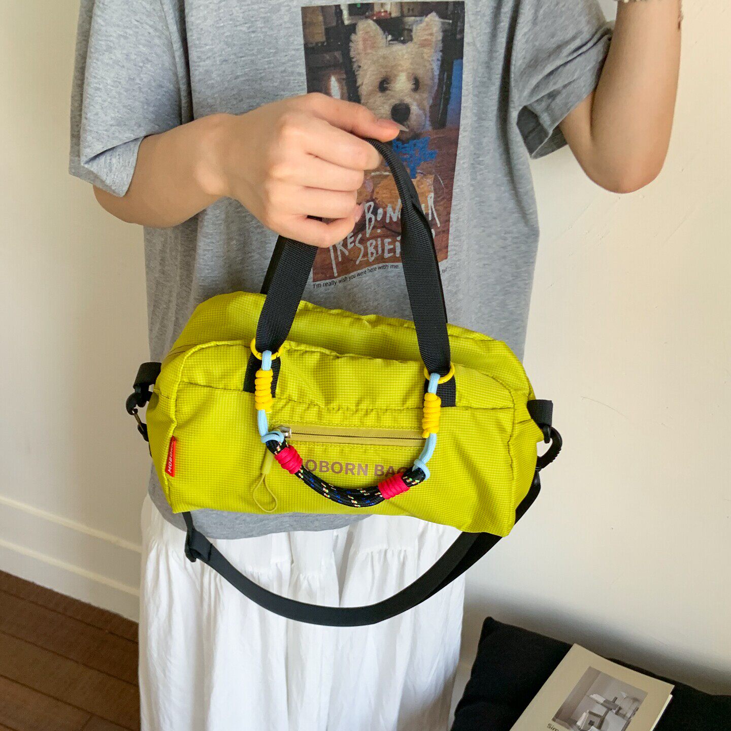 韩系超火时尚休闲包包女秋冬简约轻便通勤斜挎包尼龙布手节日礼品