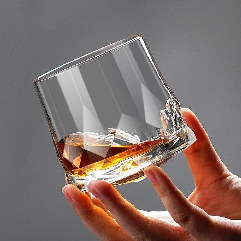 Creative Diamond Whiskey Glasses Tumbler Glass Cup Rotating图片