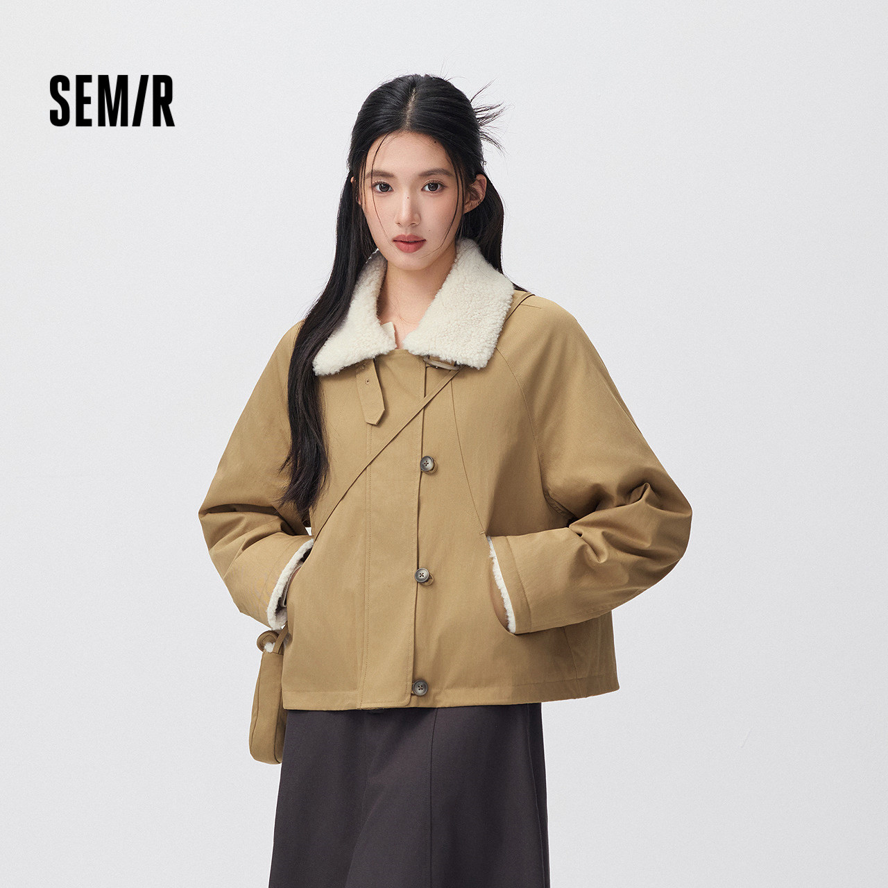 森马斜挎包毛领插肩袖夹棉外套女