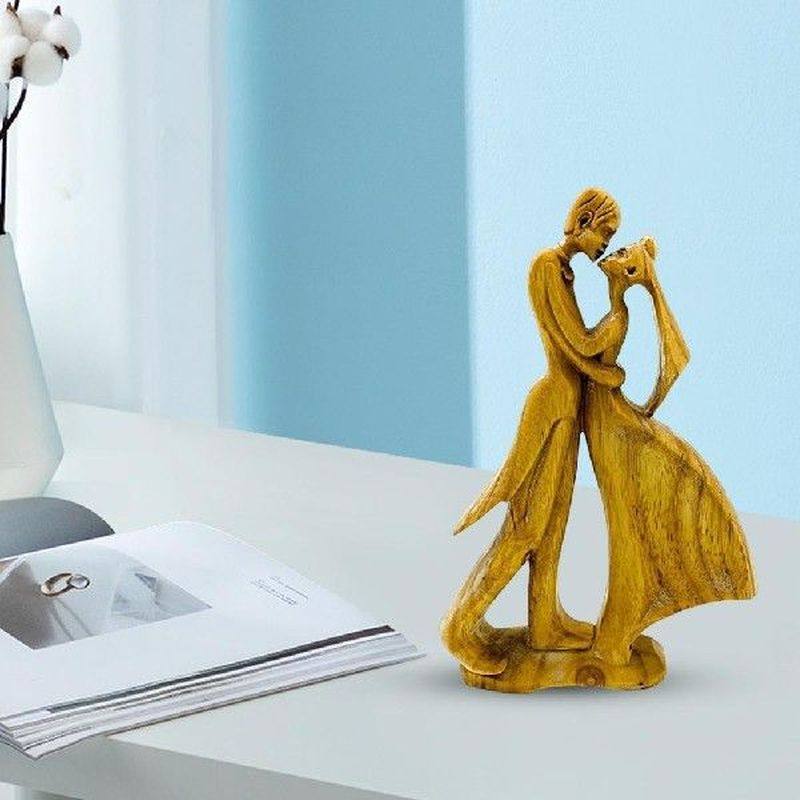 couple sculpture handcrafted diy engraving desktop abstract