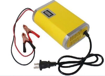 Free Shipping 12V car battery charger 12v 6A