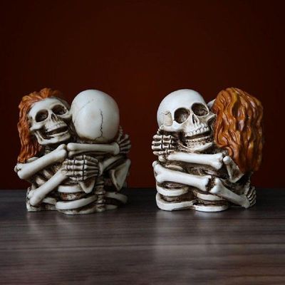 Halloween Lights Hugging Skeleton Head Figurines Model