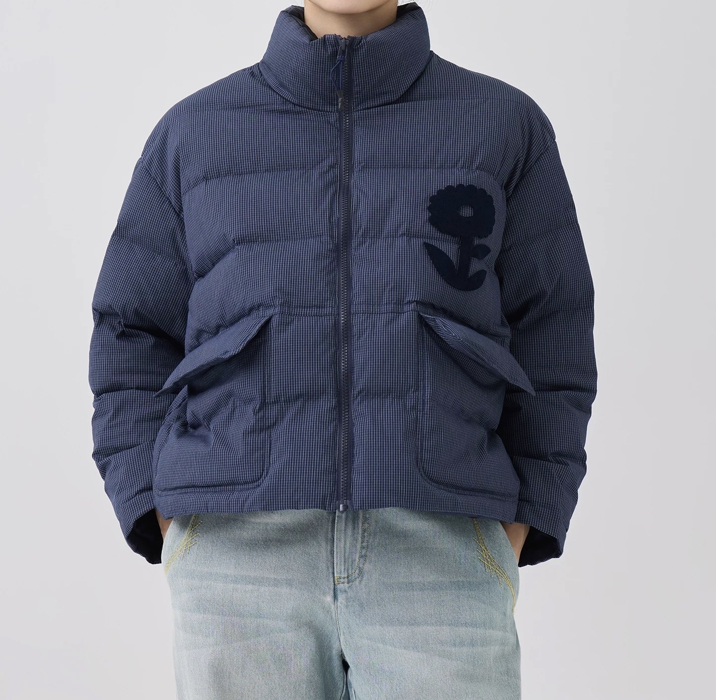 斯琴2025秋冬专柜正品蓝色细格立领拉链棉服厚外套绣花BEDS010108