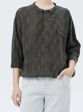 斯琴2023夏季专柜正品女绿翻领套头落肩八分袖短款衬衫BCXS008301