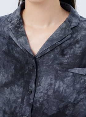 斯琴2023秋专柜正品亚麻扎染印花西装领套头长袖衬衫 BCQS022150