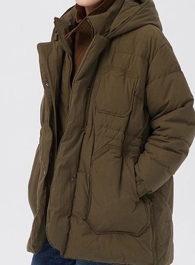 斯琴冬女专柜正品纯棉橄榄绿单排扣连帽拉链中长羽绒服BBDS001301