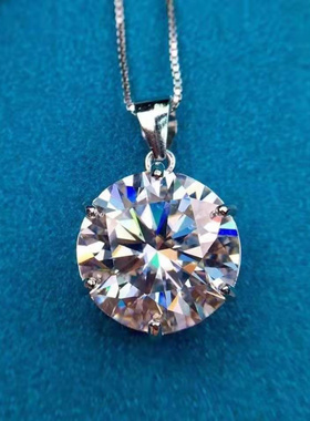 霸气经典款吊坠八心八箭切工镶嵌