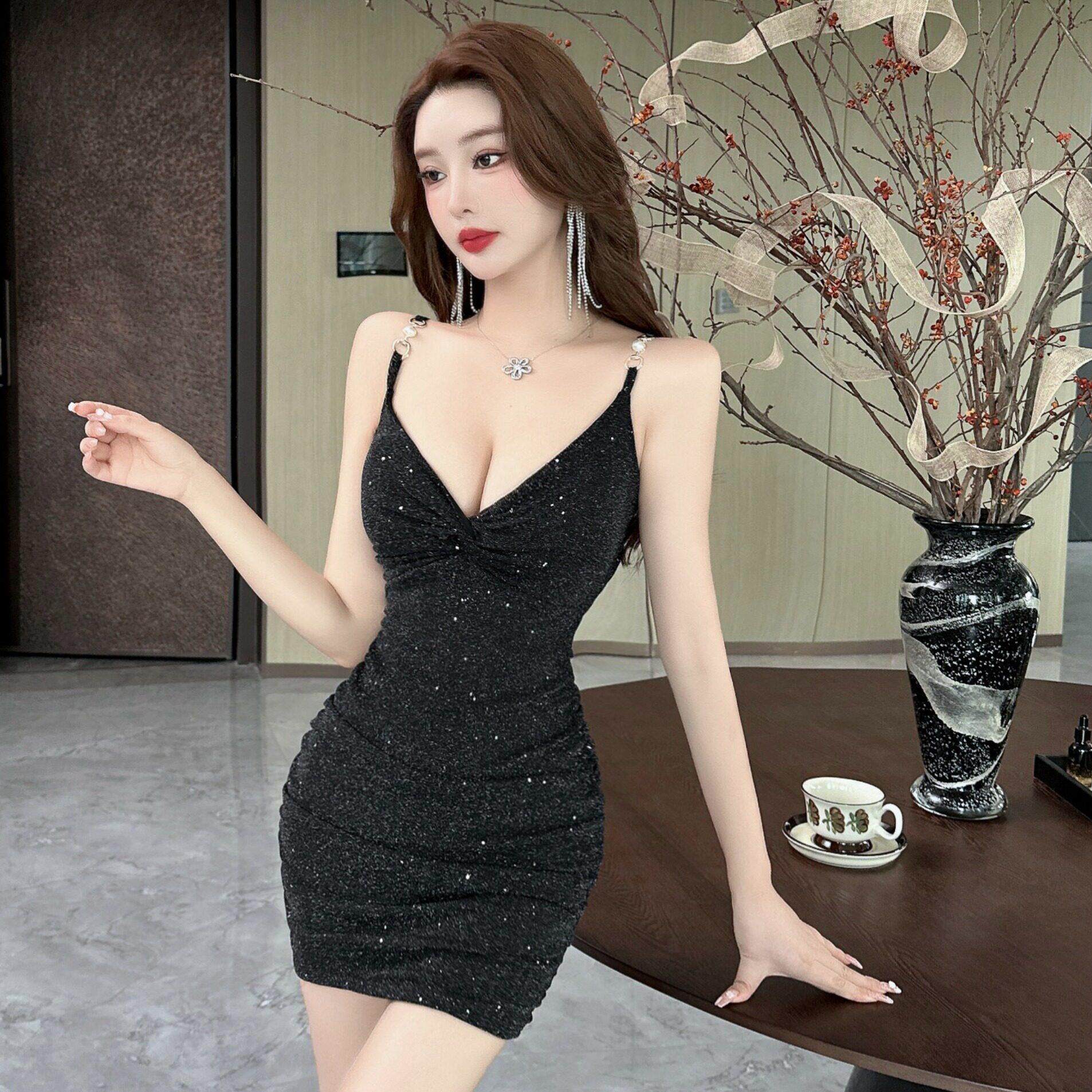 小众辣妹深吊带连衣裙女夜场露背低胸性感紧身包臀酒吧短裙子