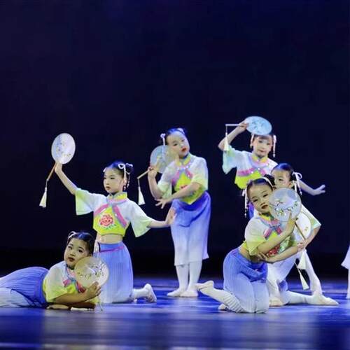 儿童演出服纨扇清风月未明舞蹈服古典扇子舞女童渔娃表演服采莲女