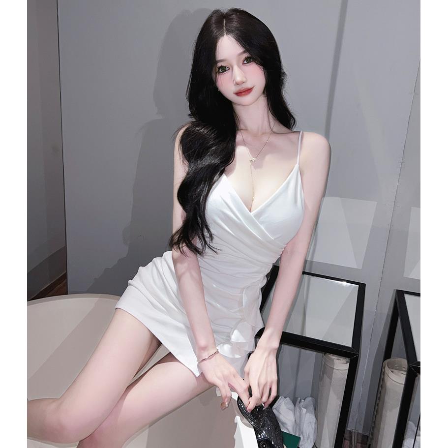 性感名媛领吊带连衣裙2025年新款洋气夜店女装荷叶边紧身包臀裙