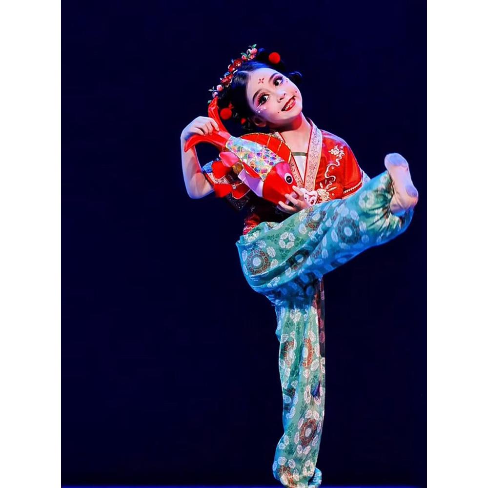 儿童演出服女童演讲朗诵国风表演服古风套装民族风红色古典舞元旦